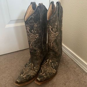Cowboy Boots Corral Distressed!